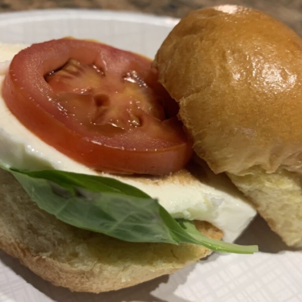 How to Make Italian Caprese Sliders for Your Next BBQ